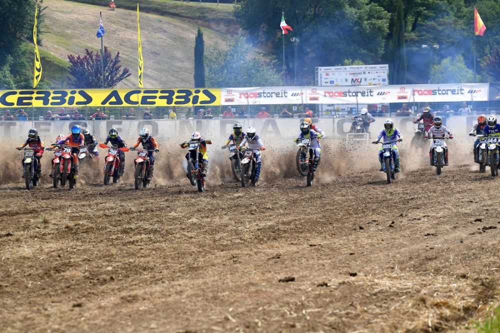 Una partenza MX Junior 2026